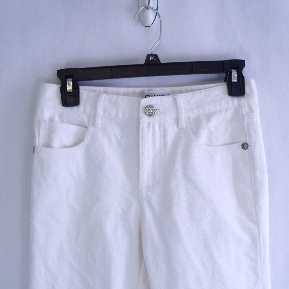 Chanel Cropped Jeans CC Buttons - Picture 2 of 15
